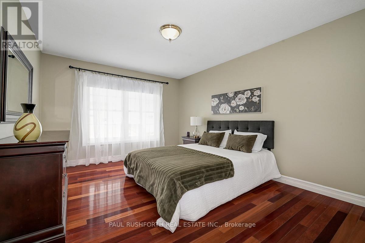 35 Stonepointe Avenue