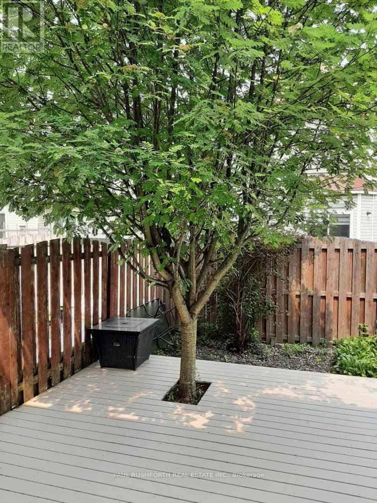 35 Stonepointe Avenue