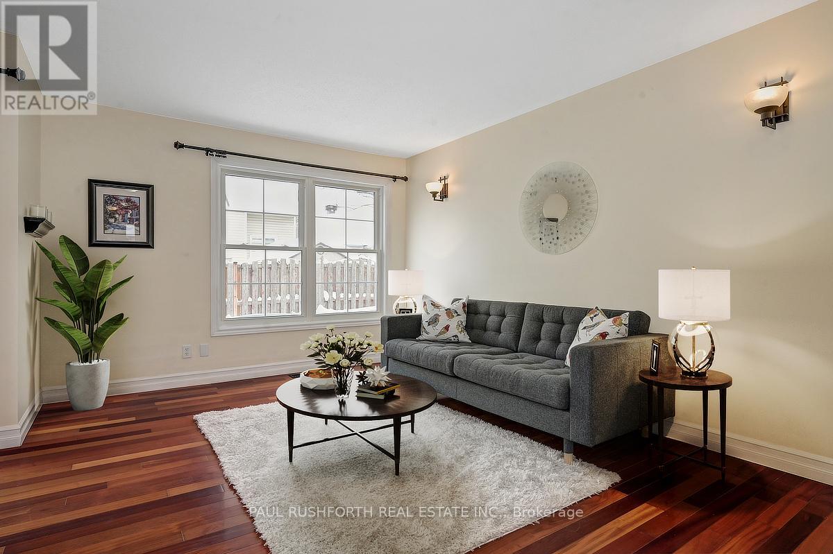 35 Stonepointe Avenue