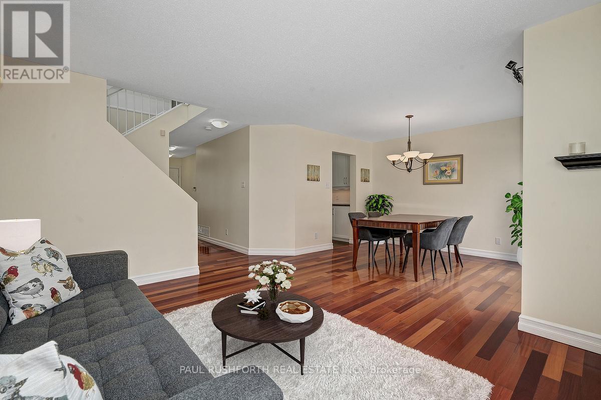 35 Stonepointe Avenue