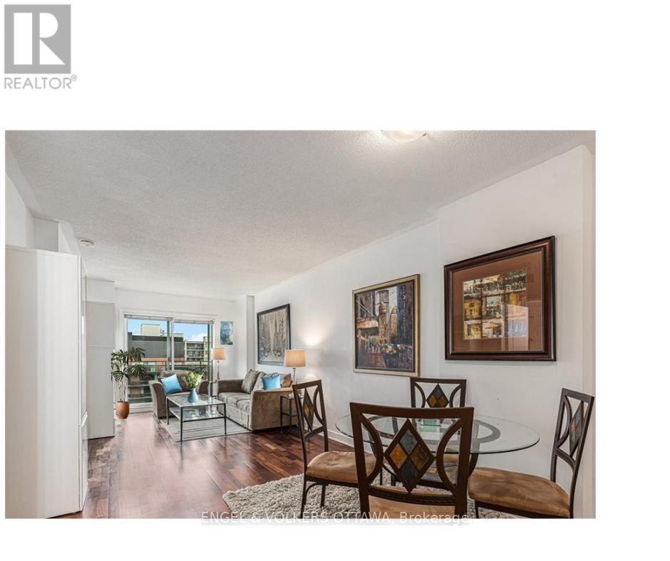 1112 - 138 Somerset Street W