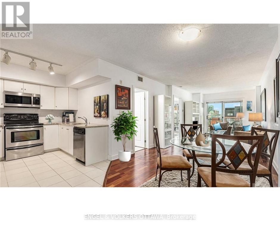 1112 - 138 Somerset Street W