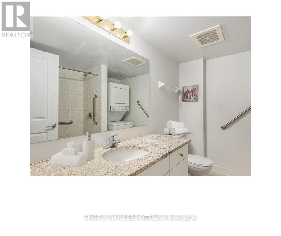 1112 - 138 Somerset Street W