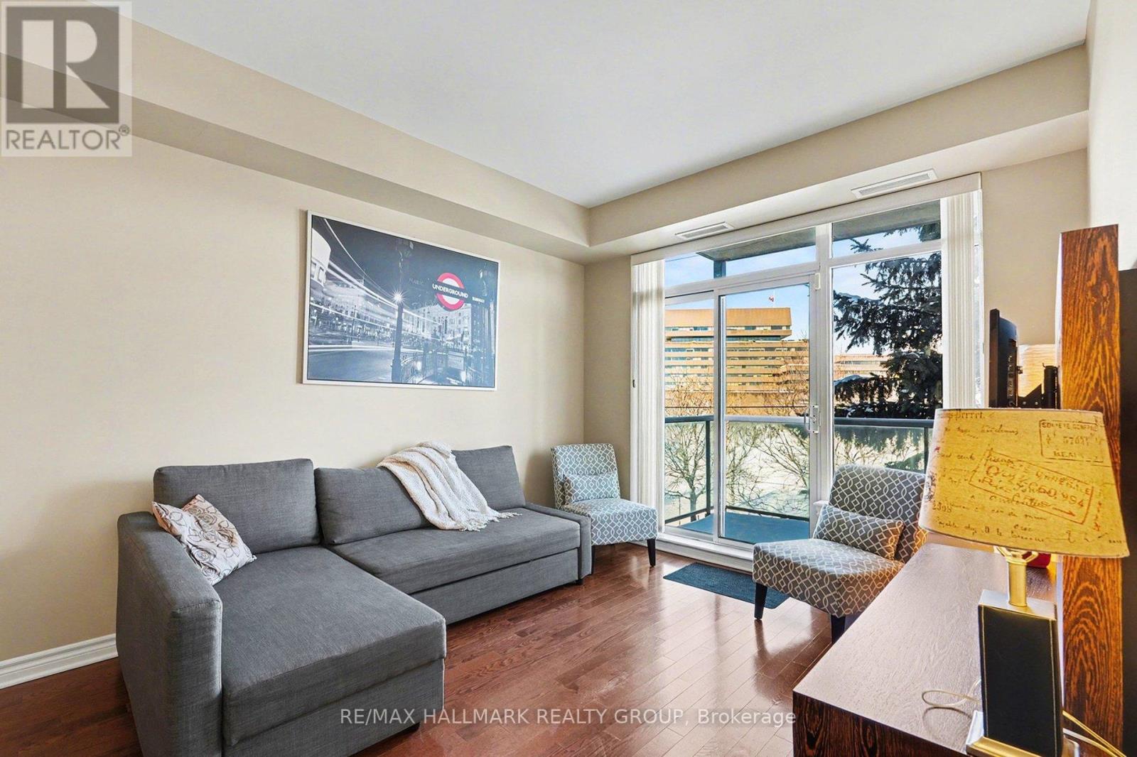 315 - 205 Bolton Street