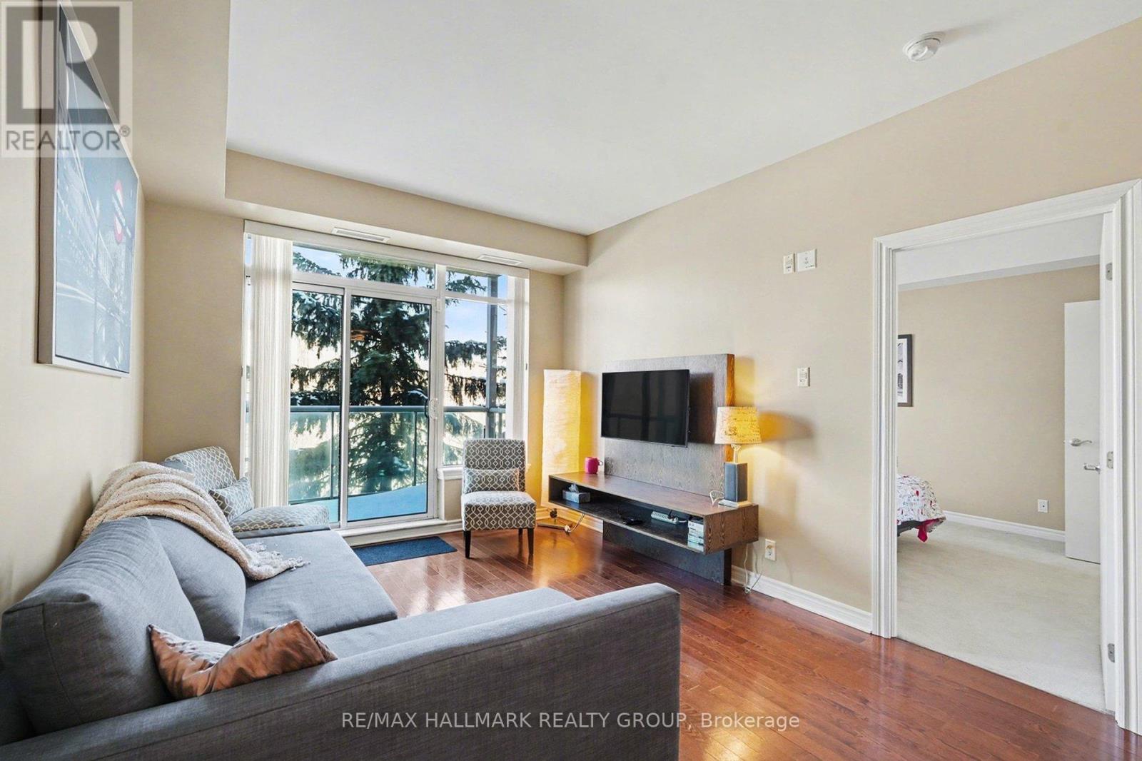 315 - 205 Bolton Street