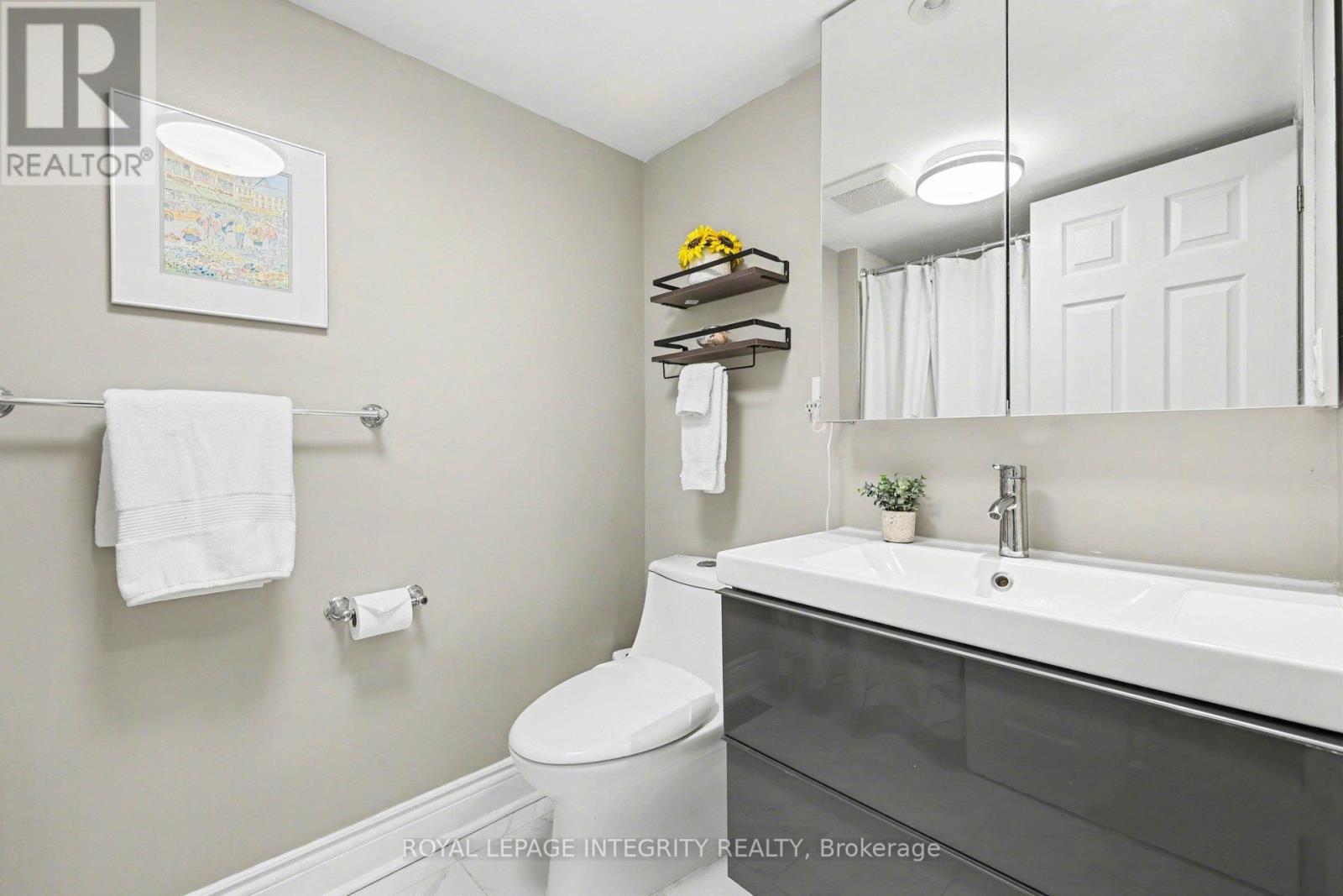 16 Pebble Beach Court