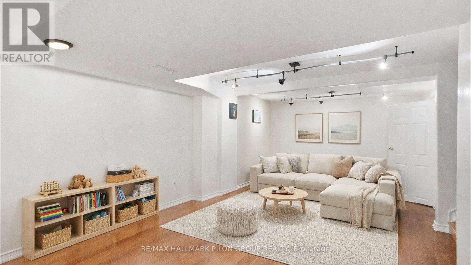 1853 Brousseau Crescent