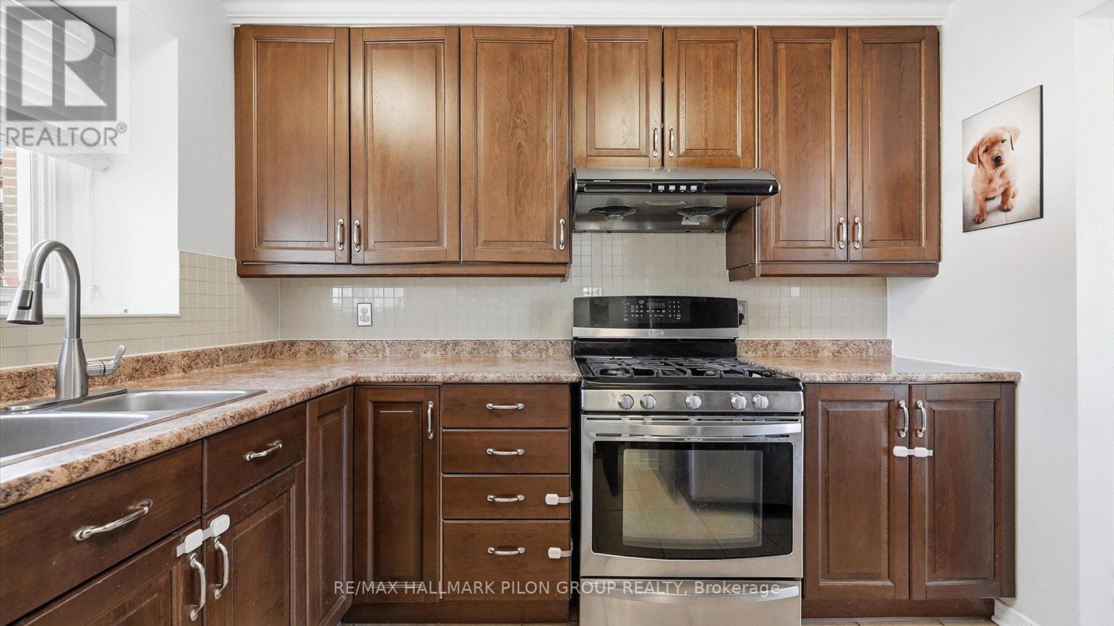 1853 Brousseau Crescent