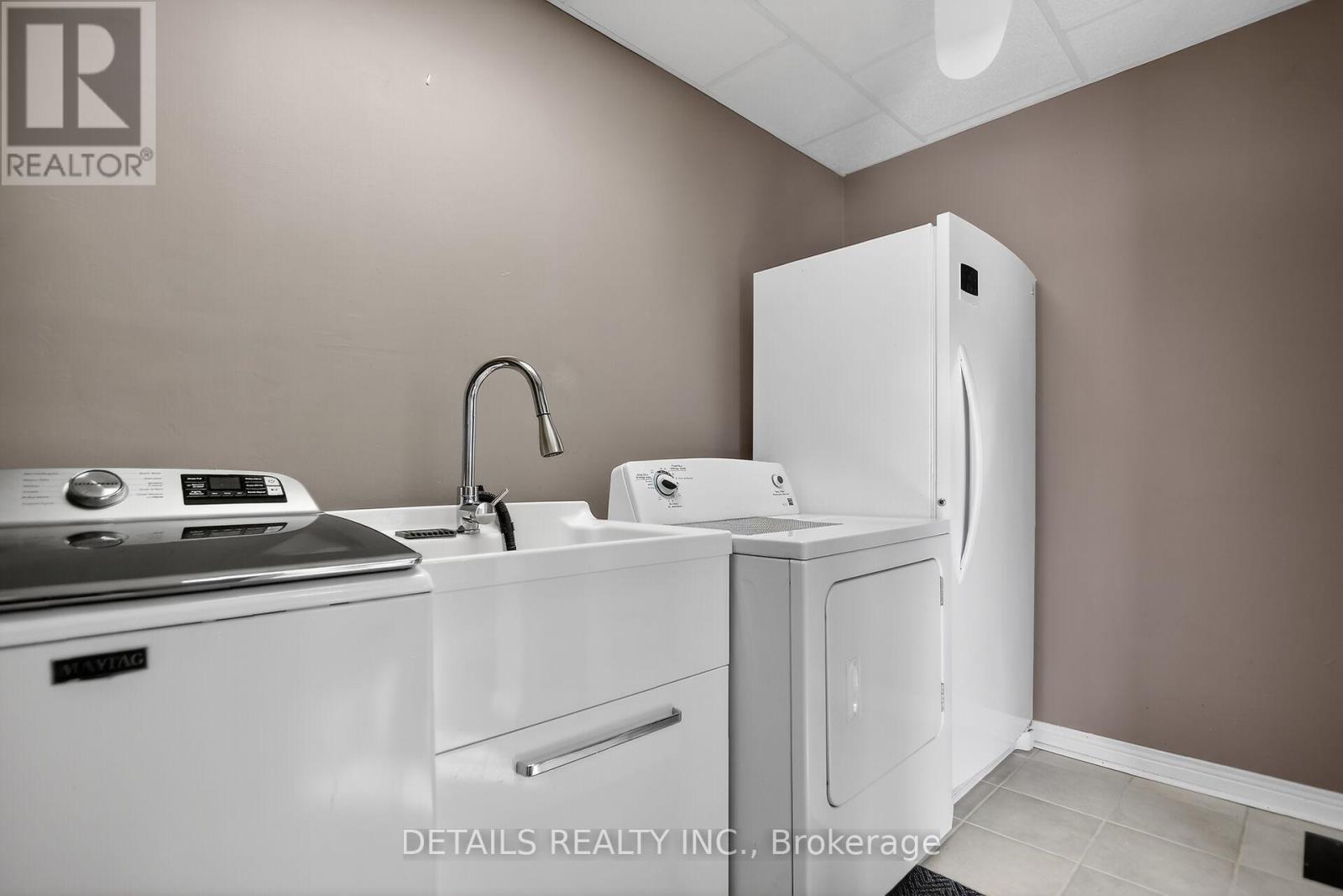 5554 Osgoode Main Street