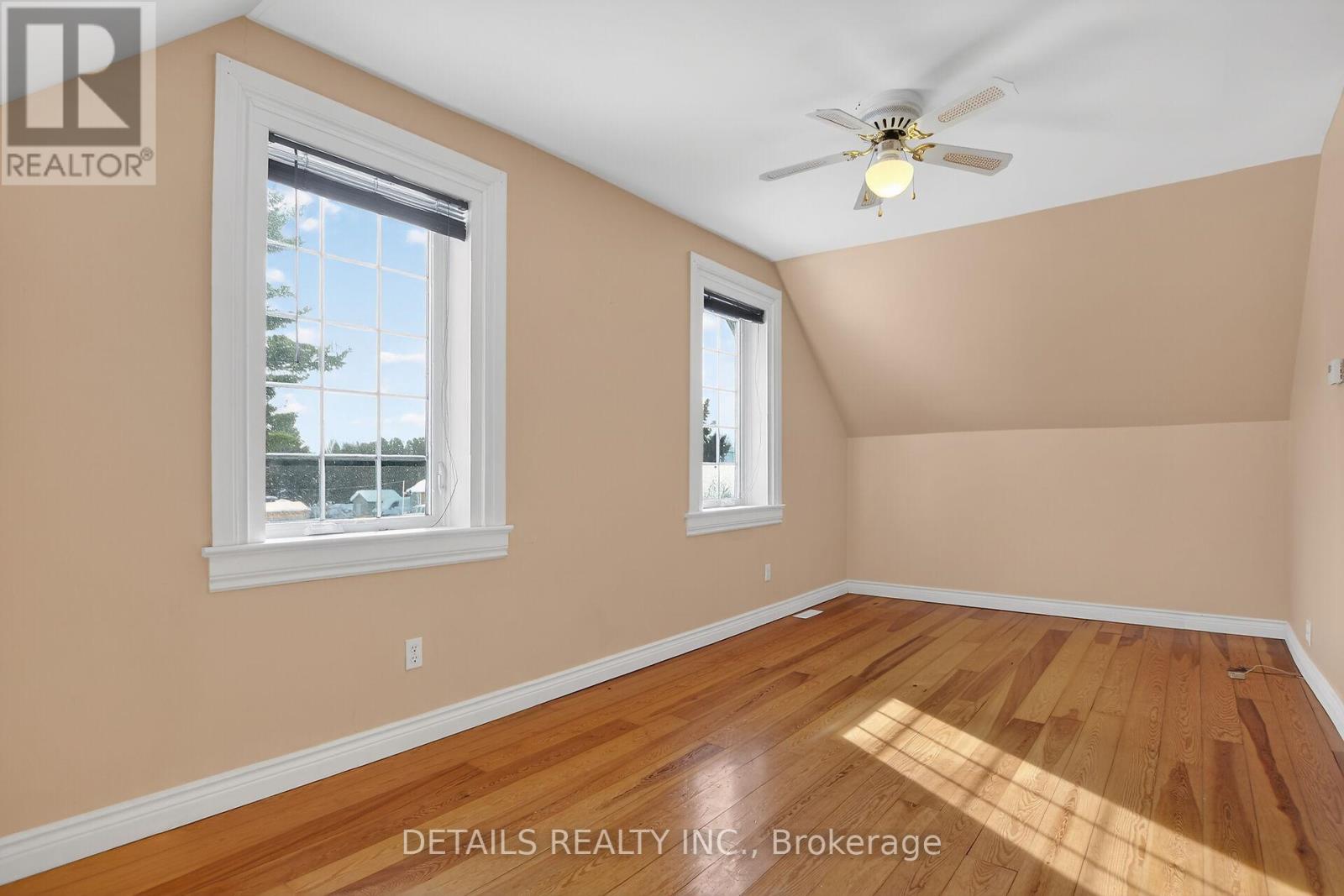 5554 Osgoode Main Street