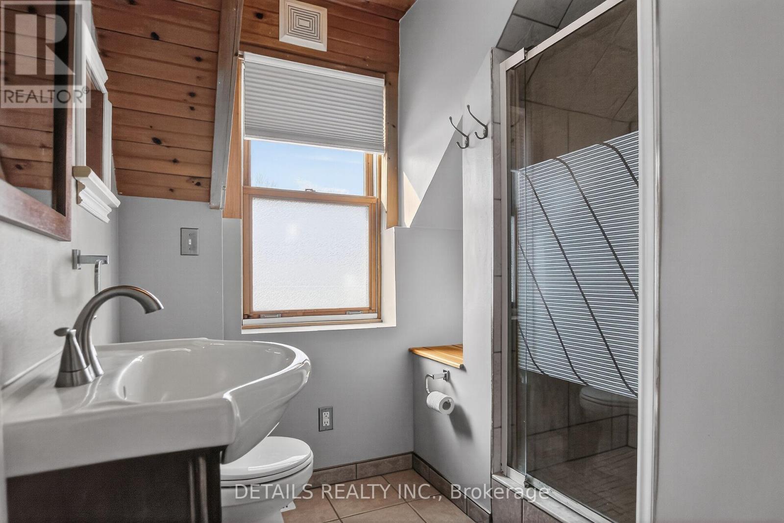 5554 Osgoode Main Street