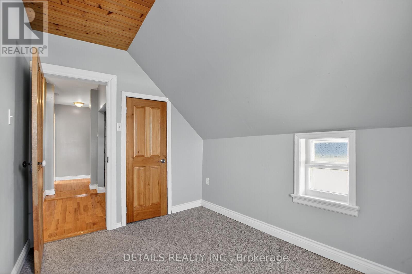 5554 Osgoode Main Street