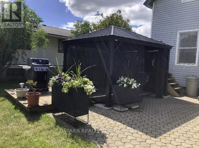 5554 Osgoode Main Street