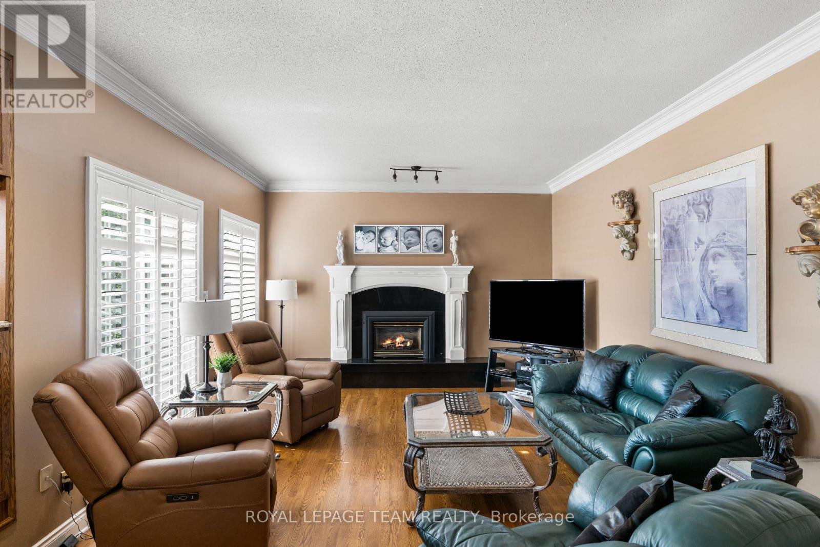 6501 Wellwood Street