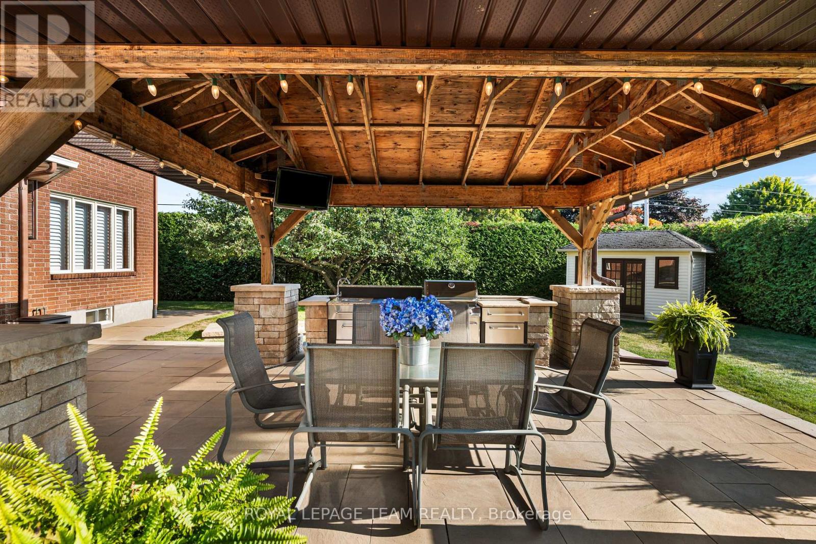 6501 Wellwood Street