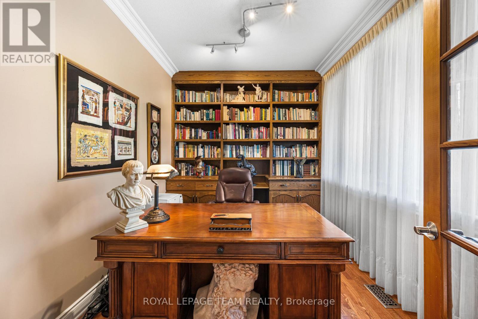 6501 Wellwood Street