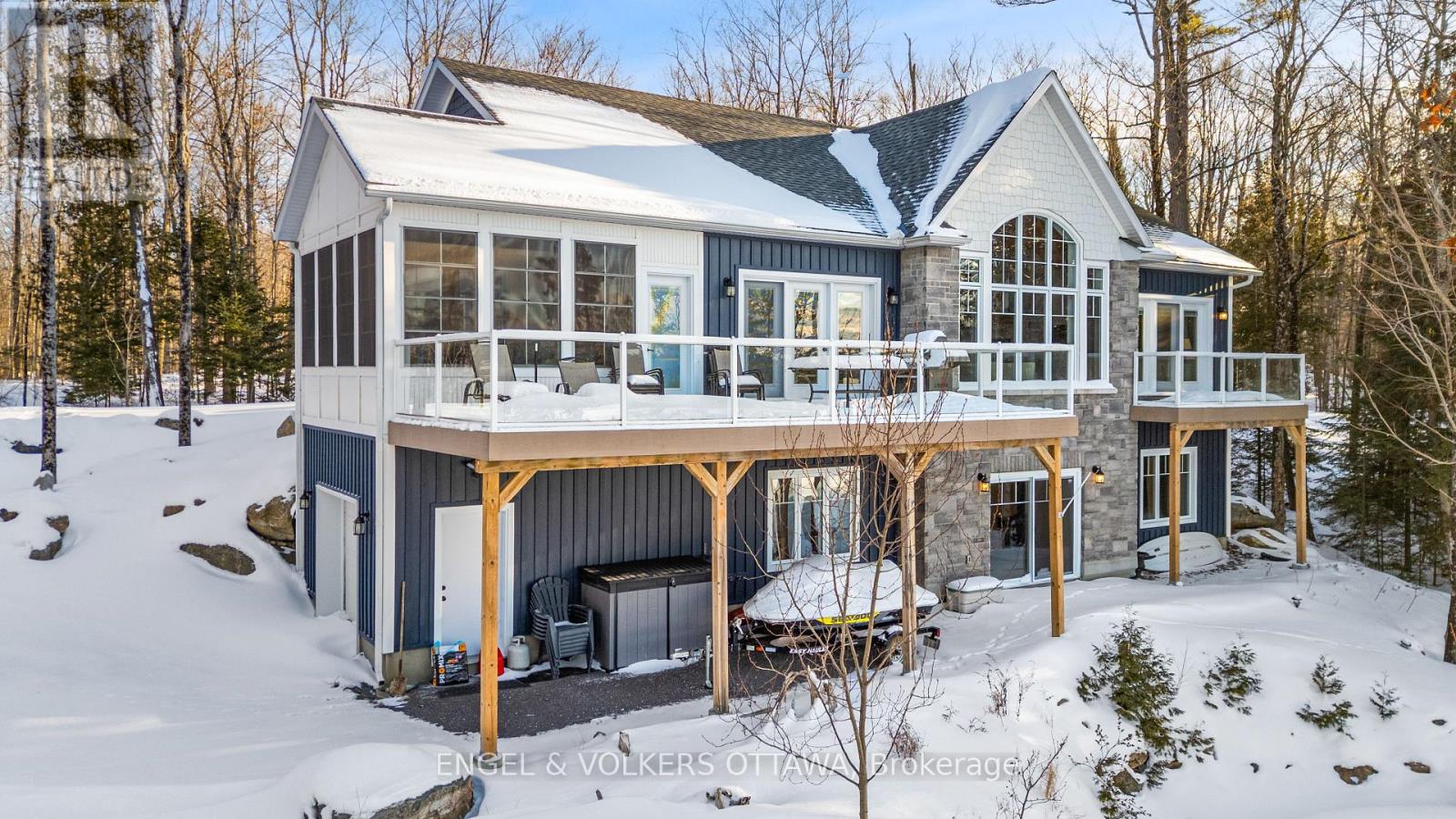 310 Calling Loon Lane