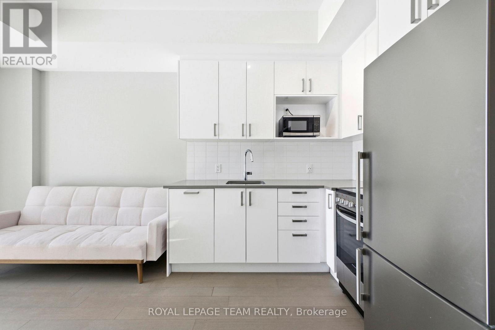 209 - 360 Deschatelets Avenue E