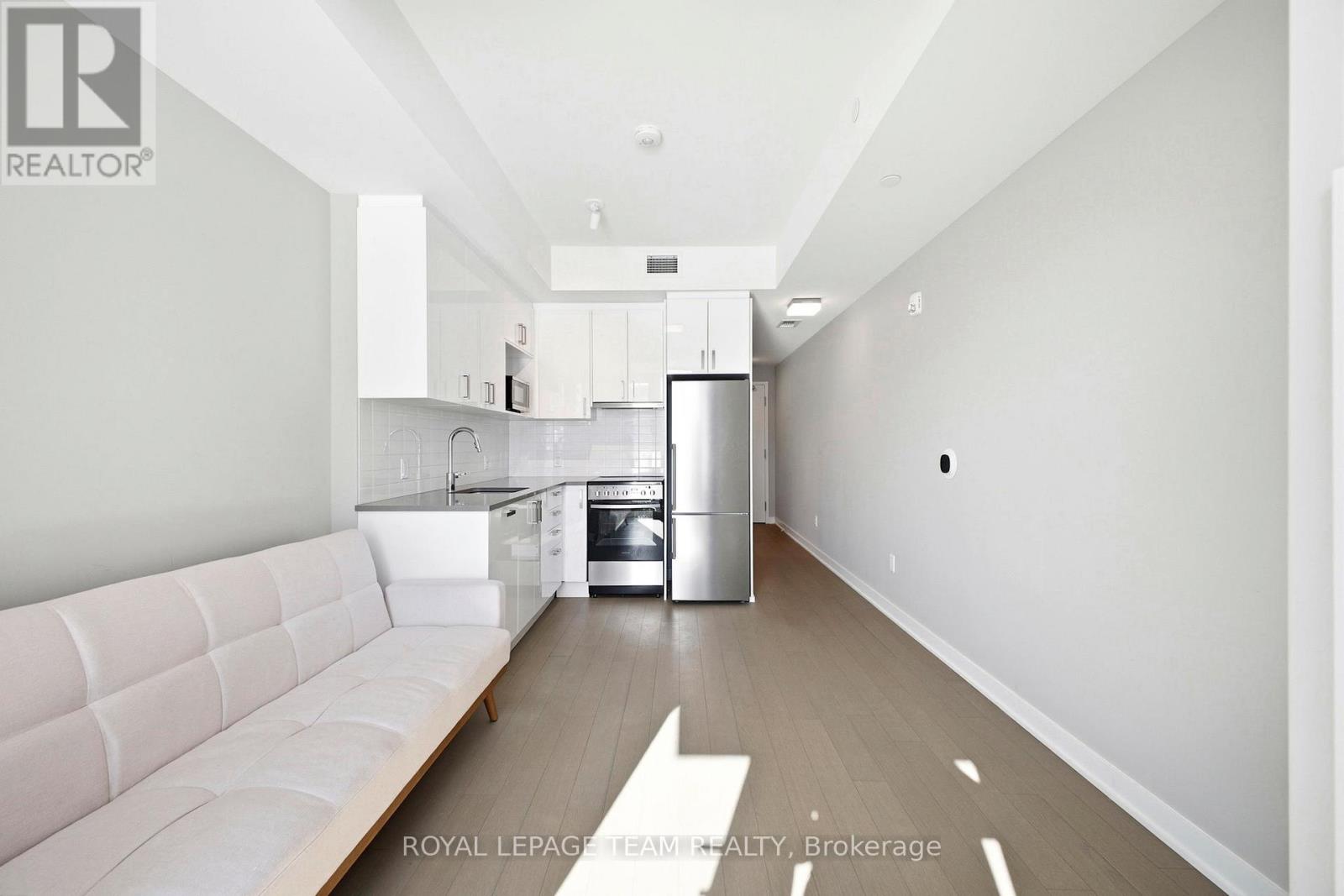 209 - 360 Deschatelets Avenue E