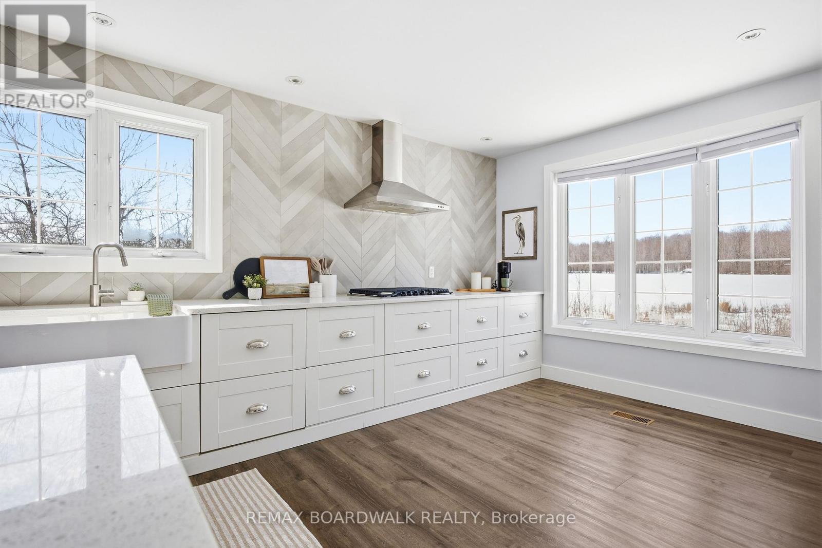 100 Mcculloughs Landing