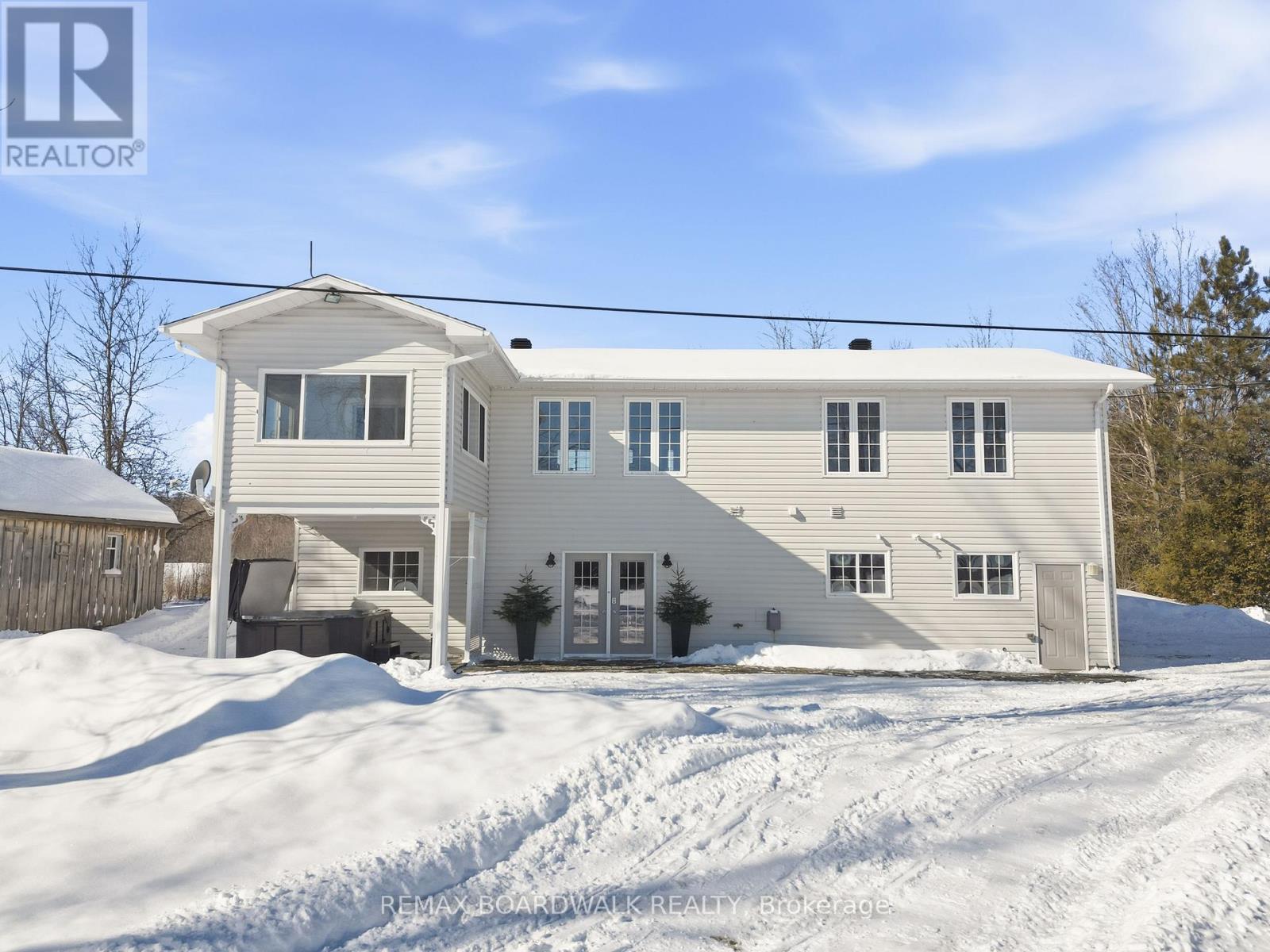 100 Mcculloughs Landing