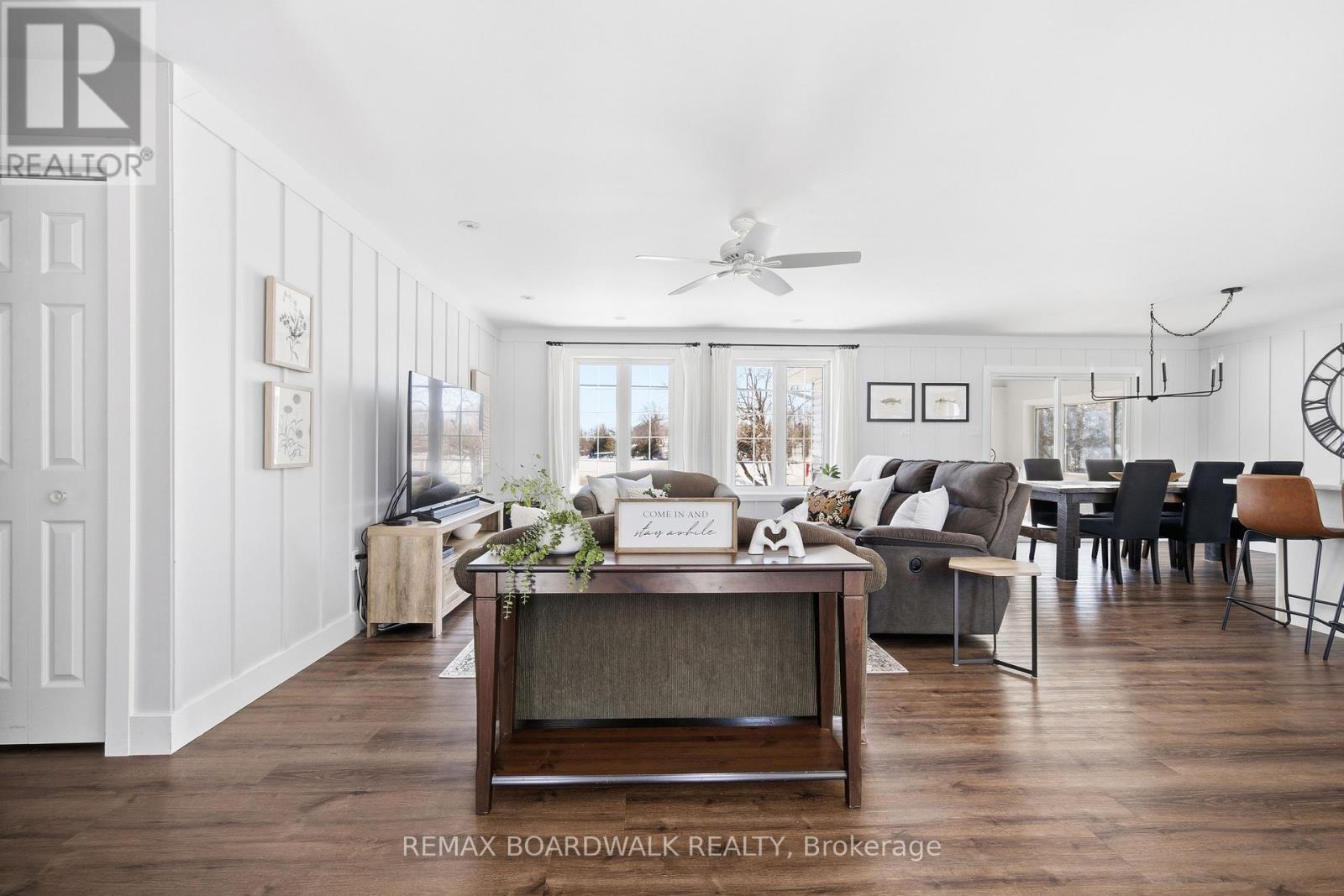 100 Mcculloughs Landing