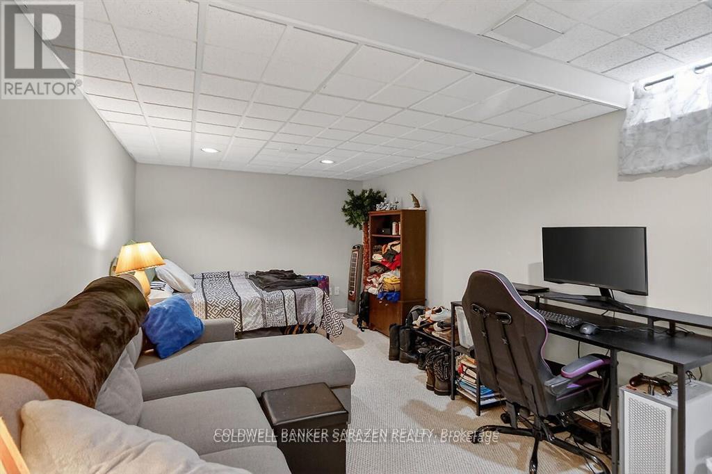 43 Daventry Crescent