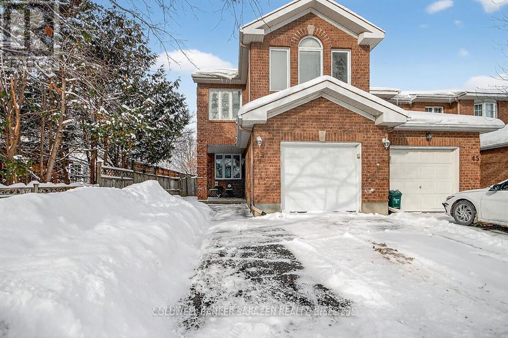 43 Daventry Crescent