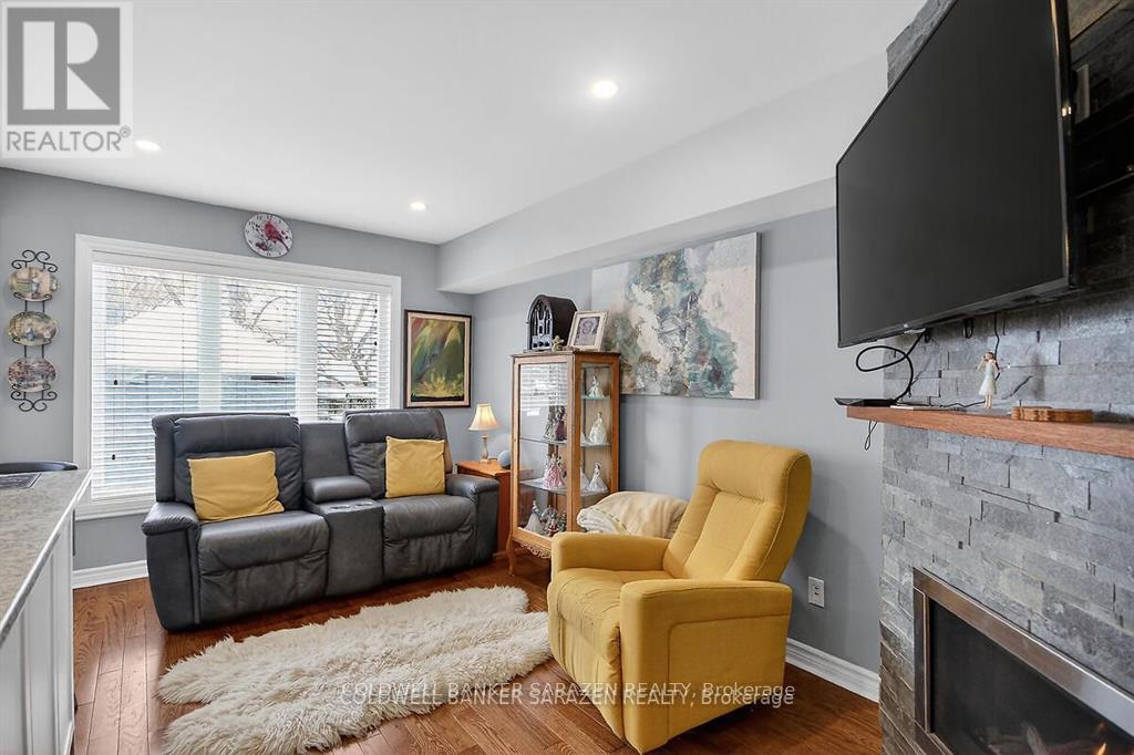 43 Daventry Crescent