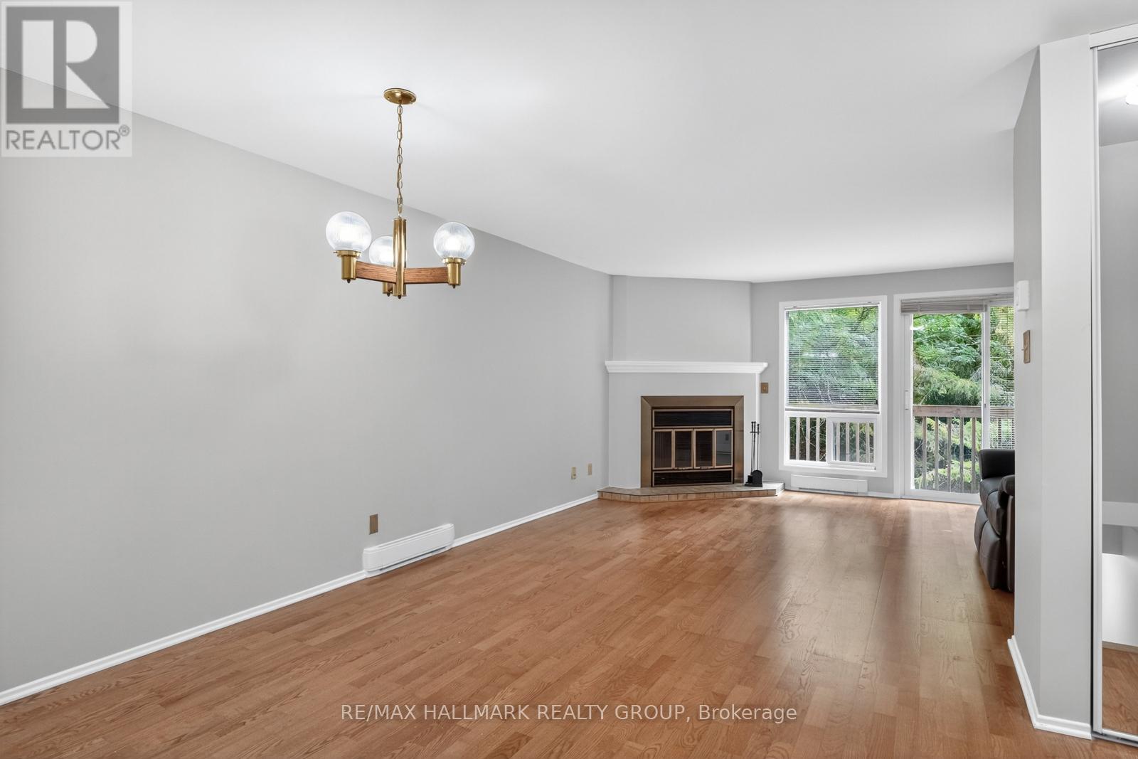 B - 6746 Jeanne Darc Boulevard N