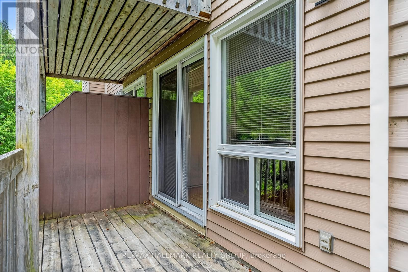 B - 6746 Jeanne Darc Boulevard N