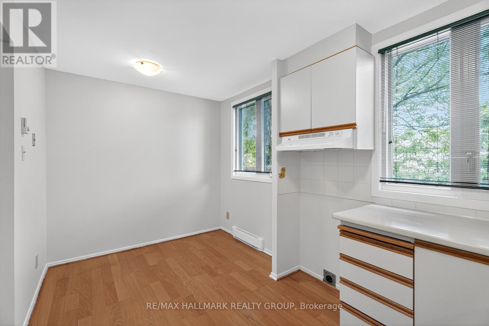 B - 6746 Jeanne Darc Boulevard N