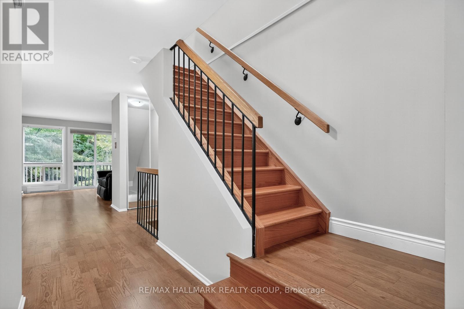 B - 6746 Jeanne Darc Boulevard N