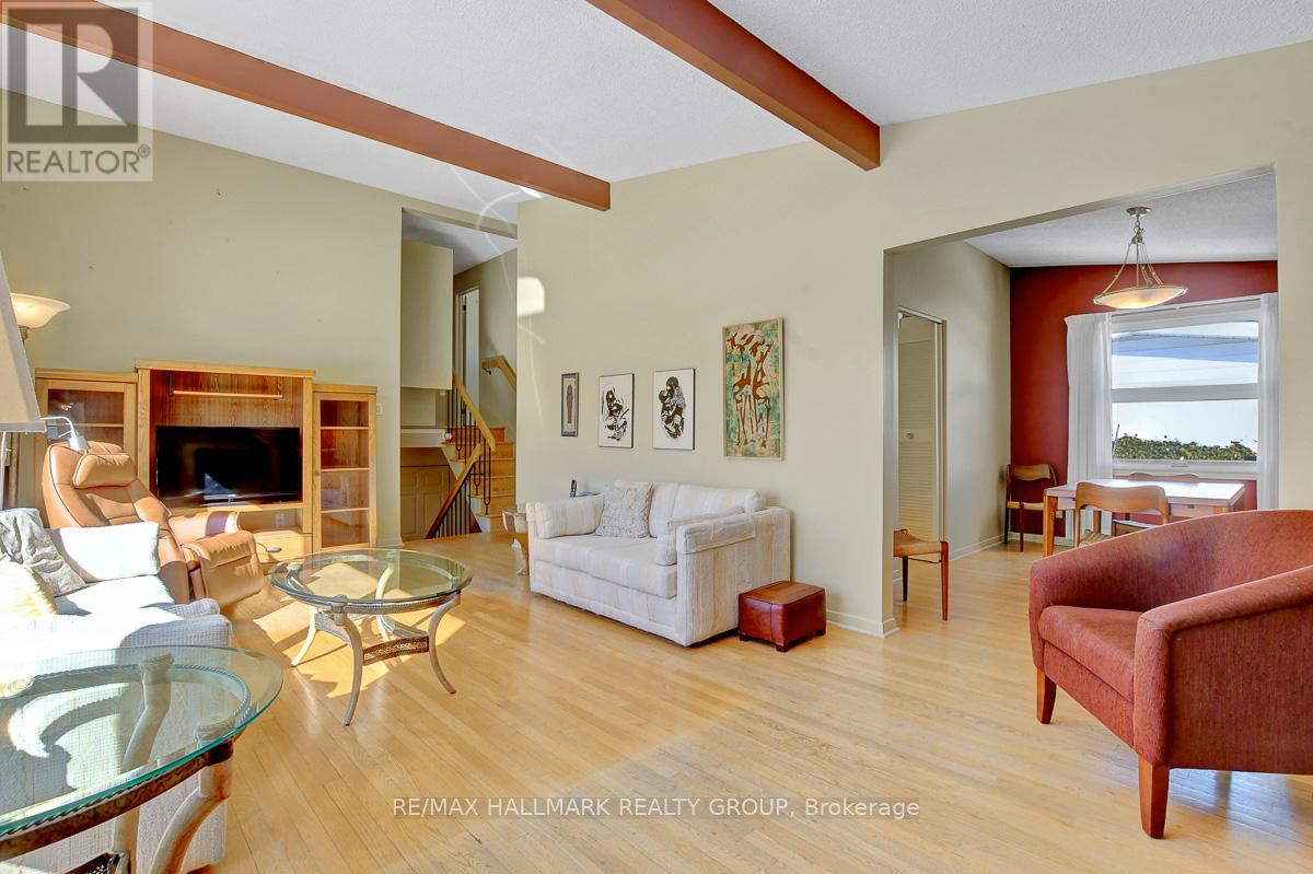 629 Glenhurst Crescent