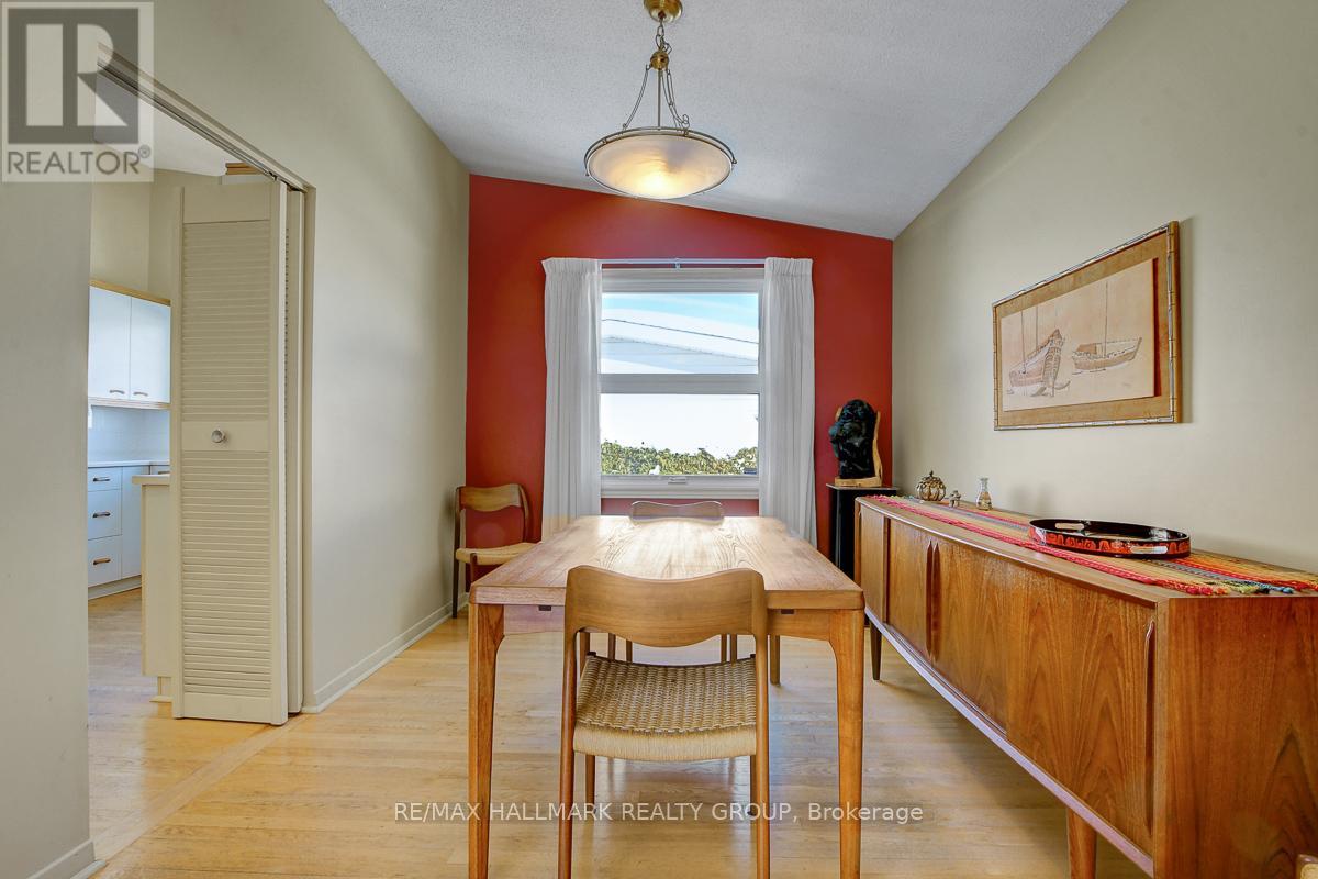 629 Glenhurst Crescent