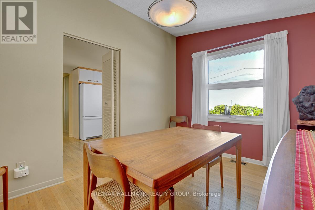 629 Glenhurst Crescent