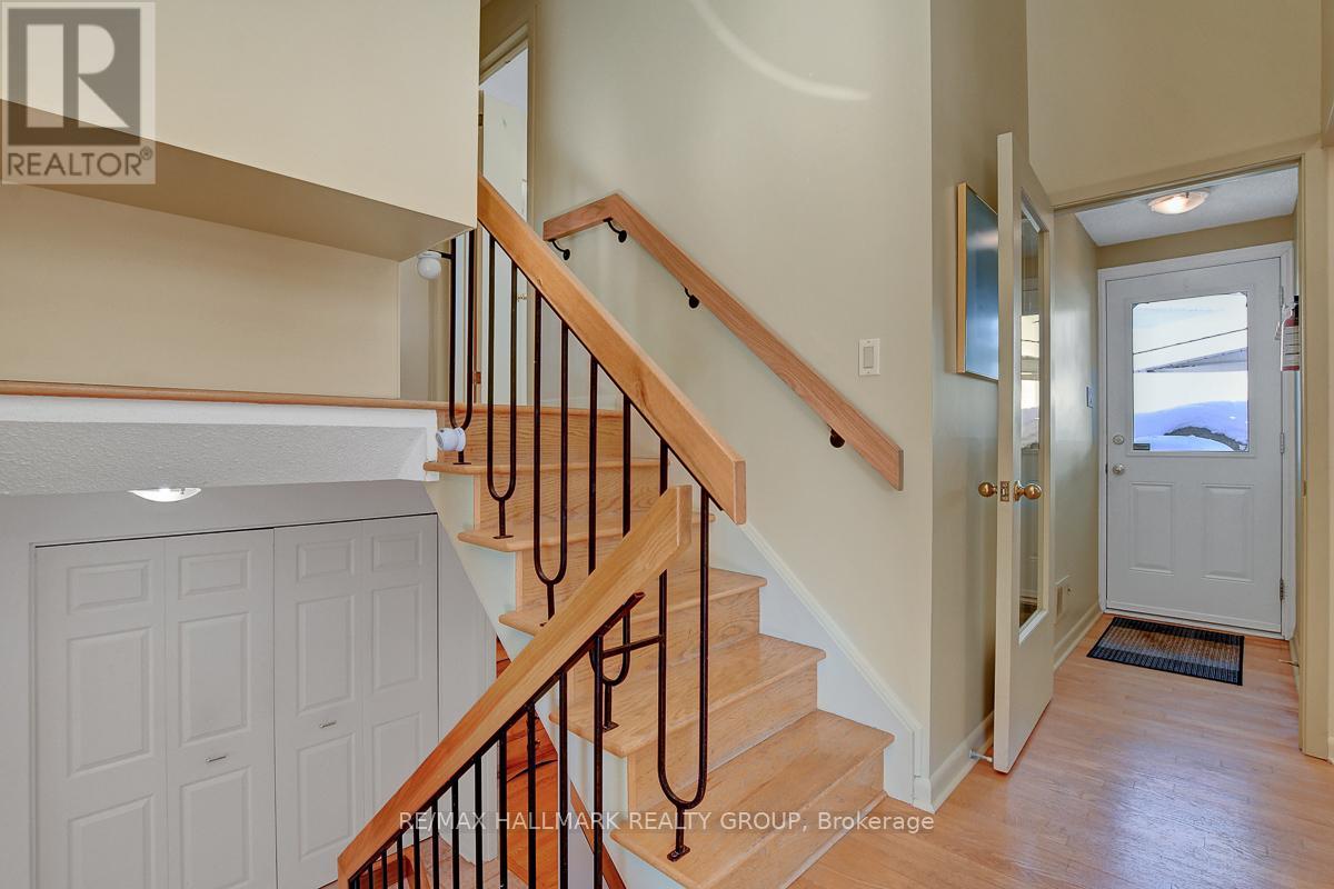 629 Glenhurst Crescent