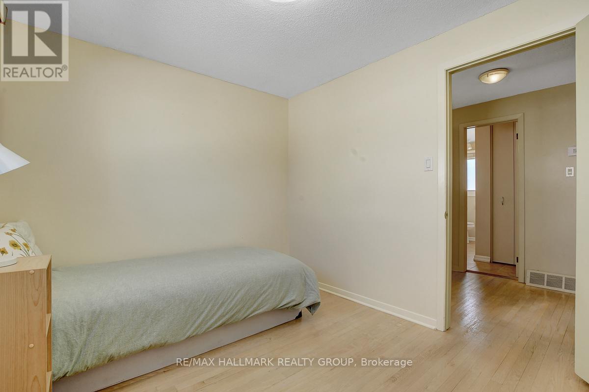 629 Glenhurst Crescent