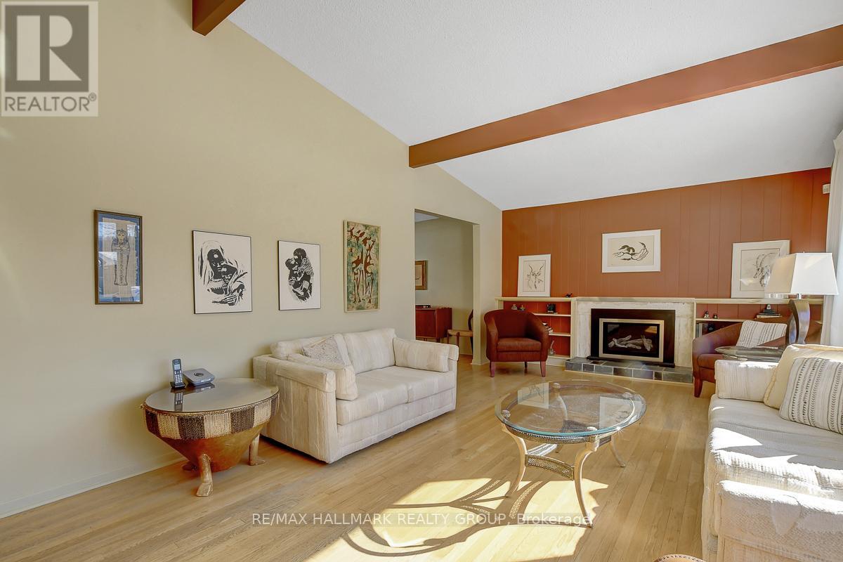 629 Glenhurst Crescent