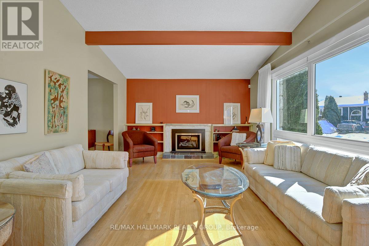 629 Glenhurst Crescent