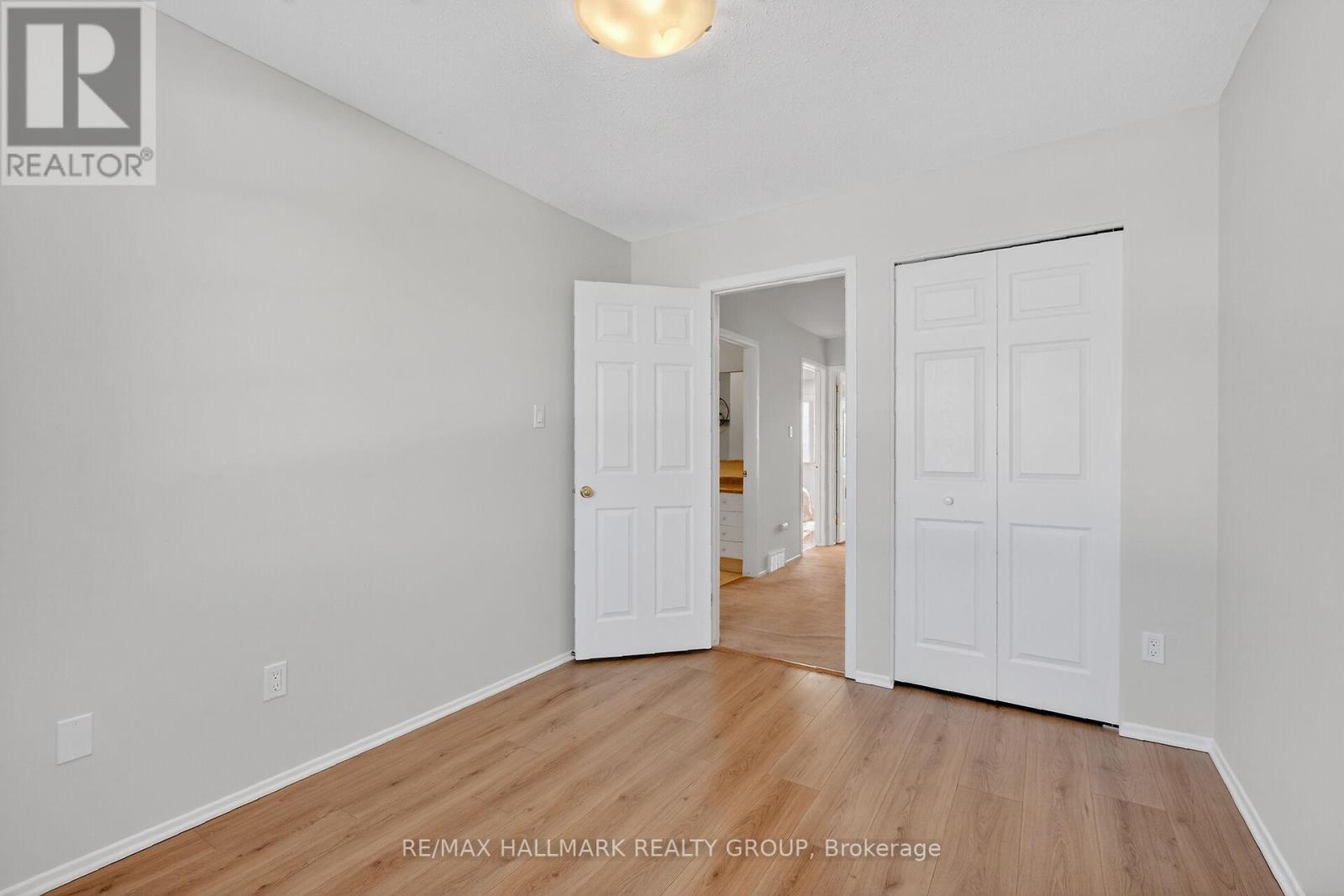 111 - 1061 Meadowlands Drive