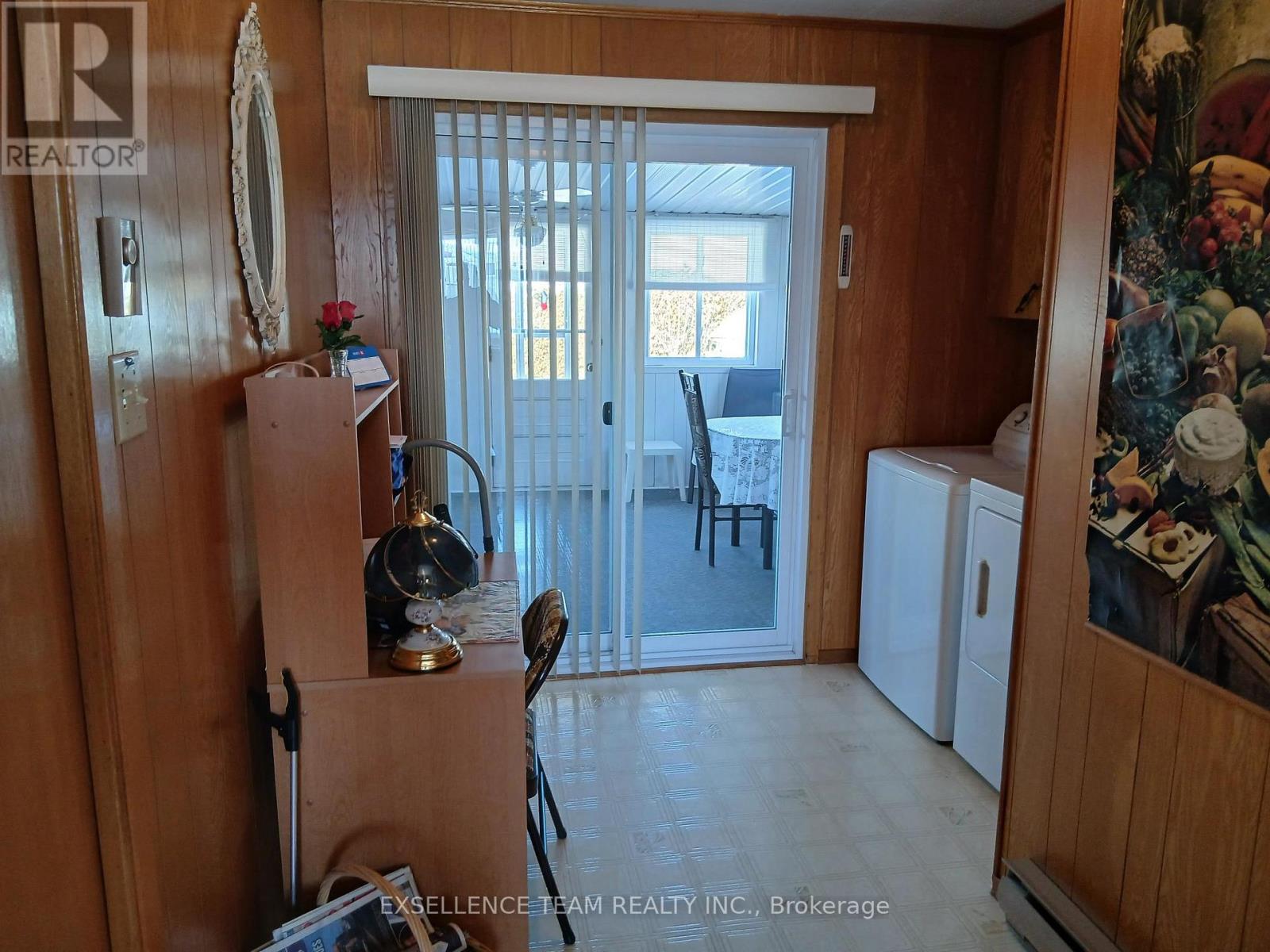 91 Victoria Street W