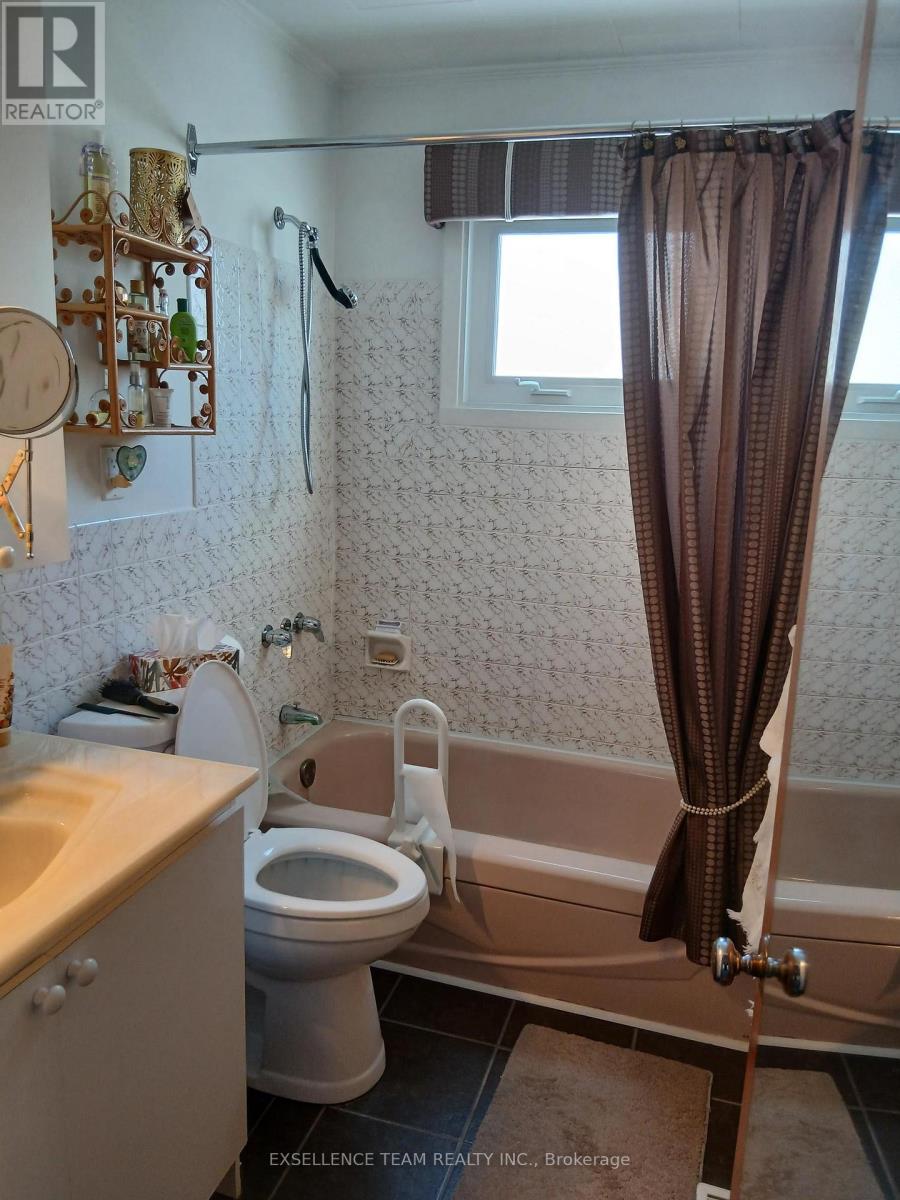 91 Victoria Street W