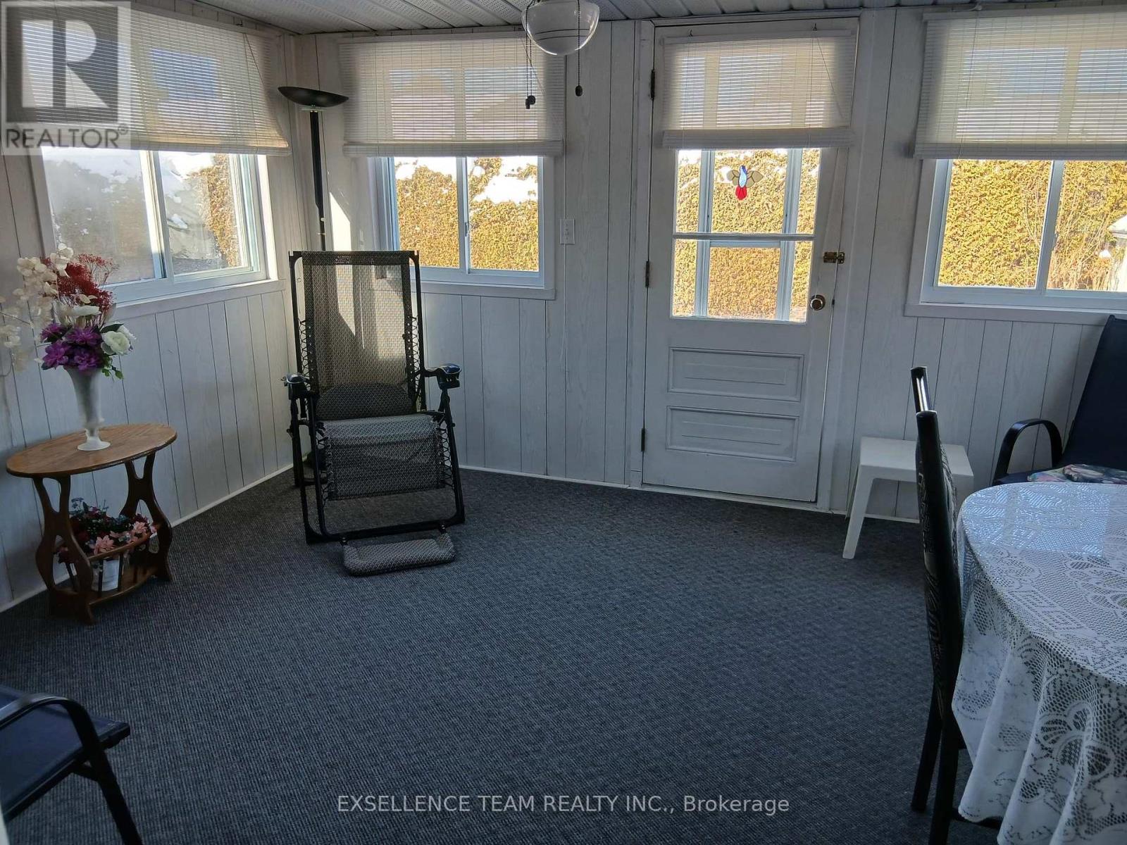 91 Victoria Street W