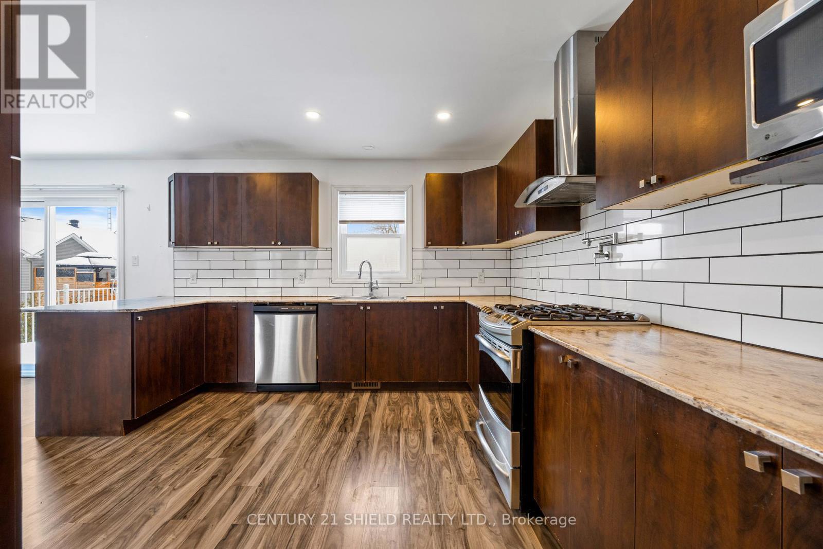 21992 Beauchamp Drive