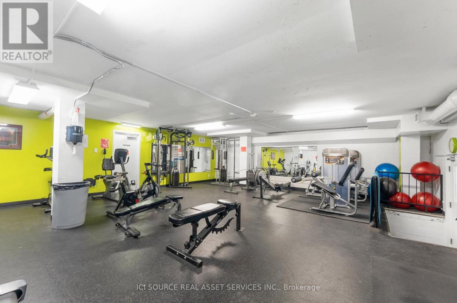 2002 - 265 Poulin Avenue