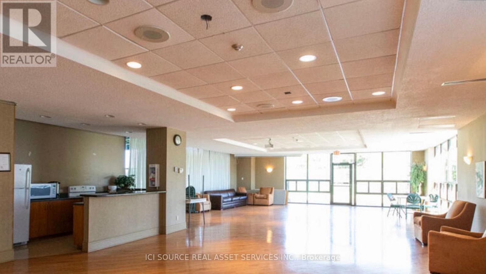 2002 - 265 Poulin Avenue