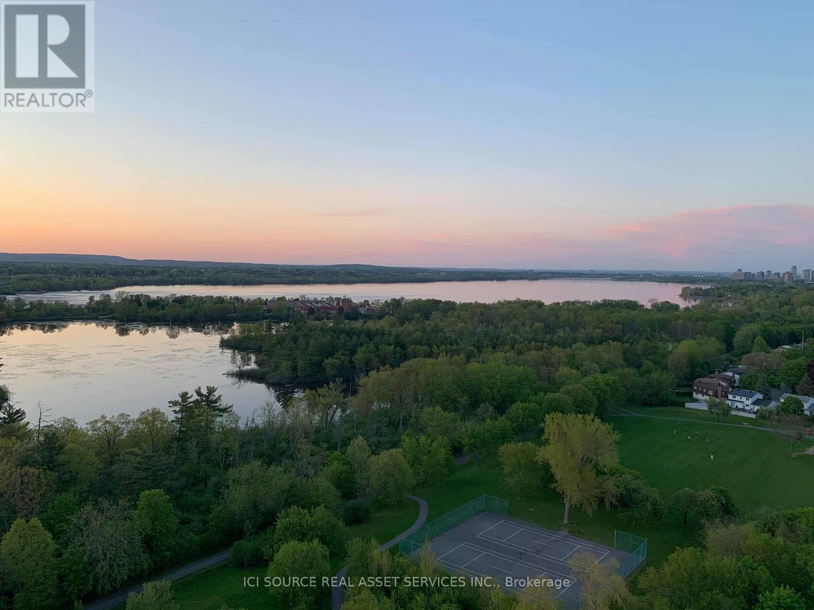 2002 - 265 Poulin Avenue