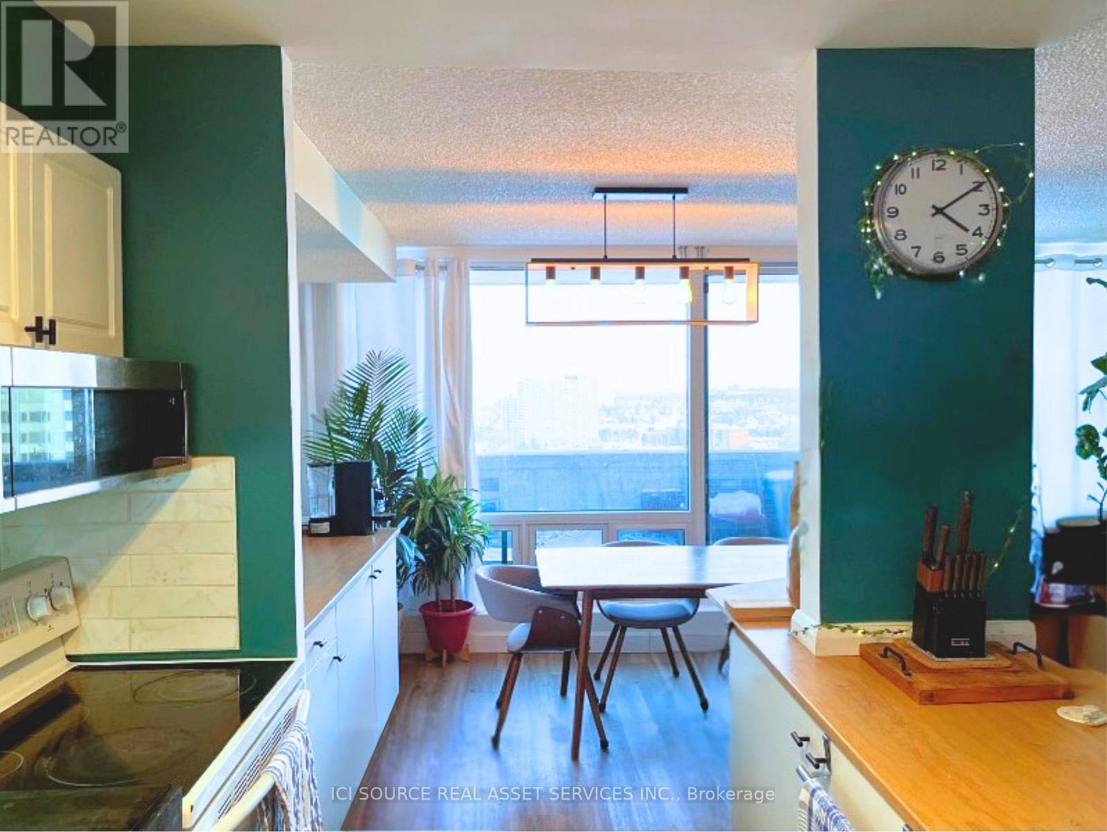 2002 - 265 Poulin Avenue