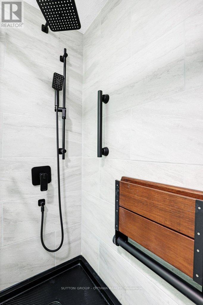 60 - 121 Buell Street